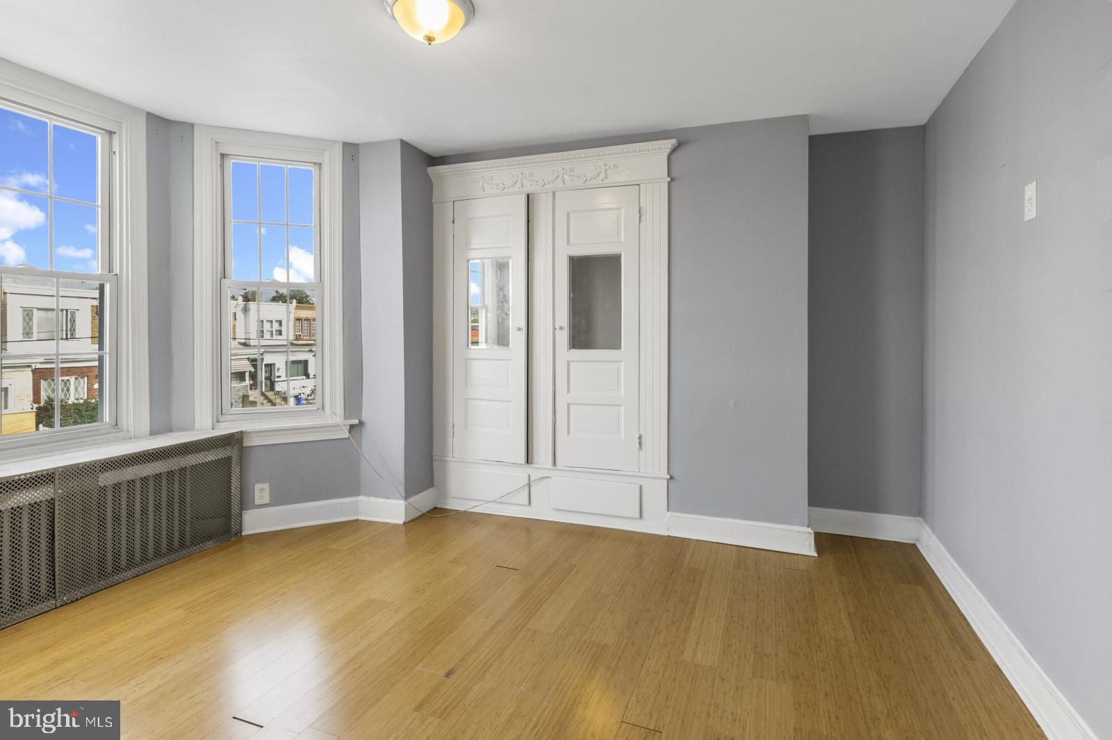 PORT RICHMOND - Residential Lease