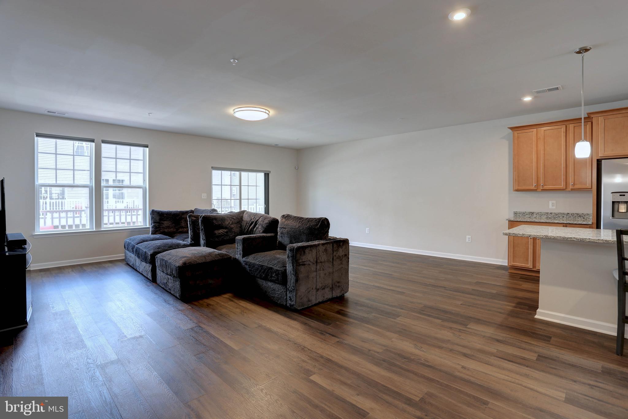 GLENN DALE COMMONS - Residential