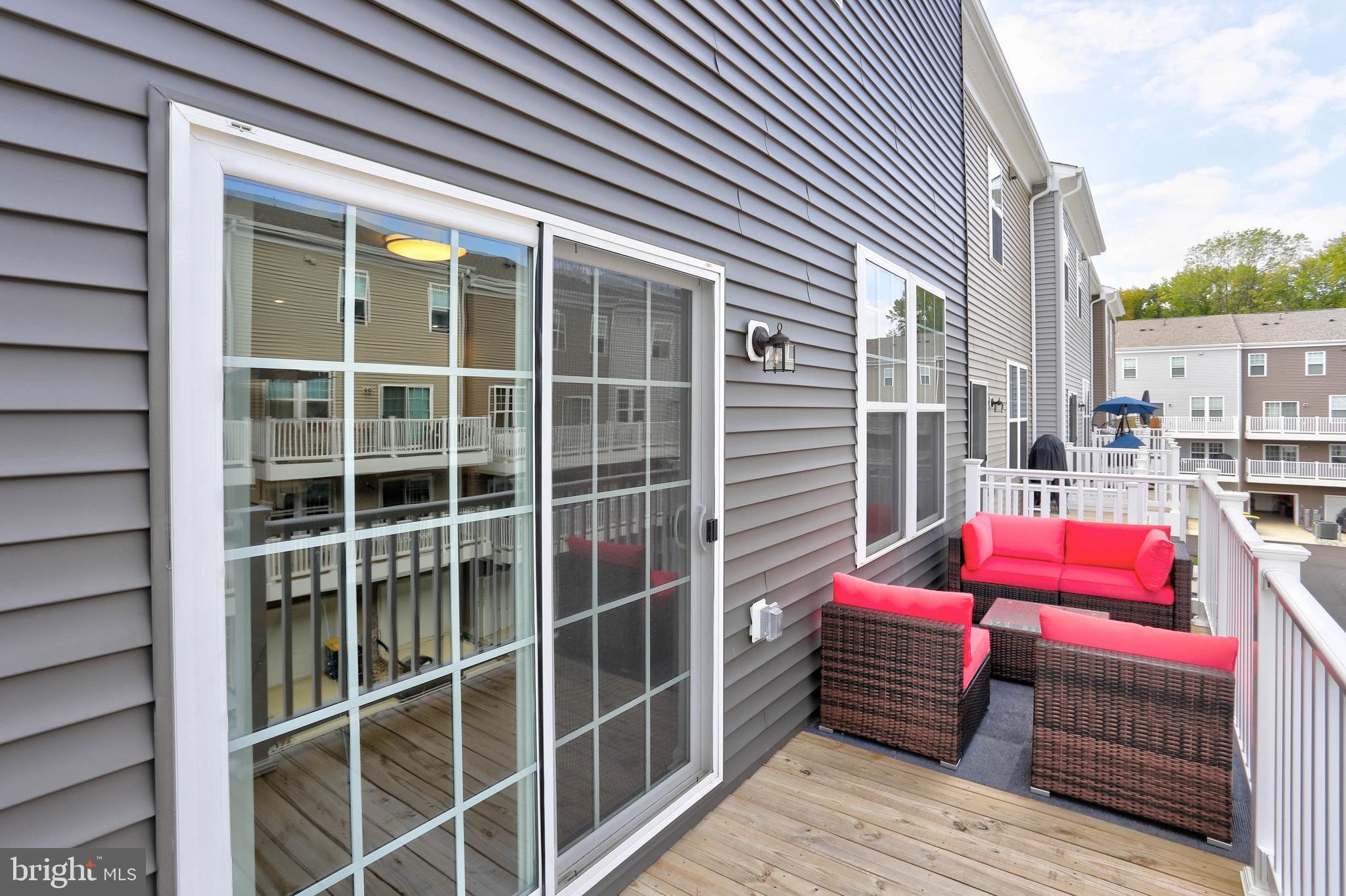 GLENN DALE COMMONS - Residential