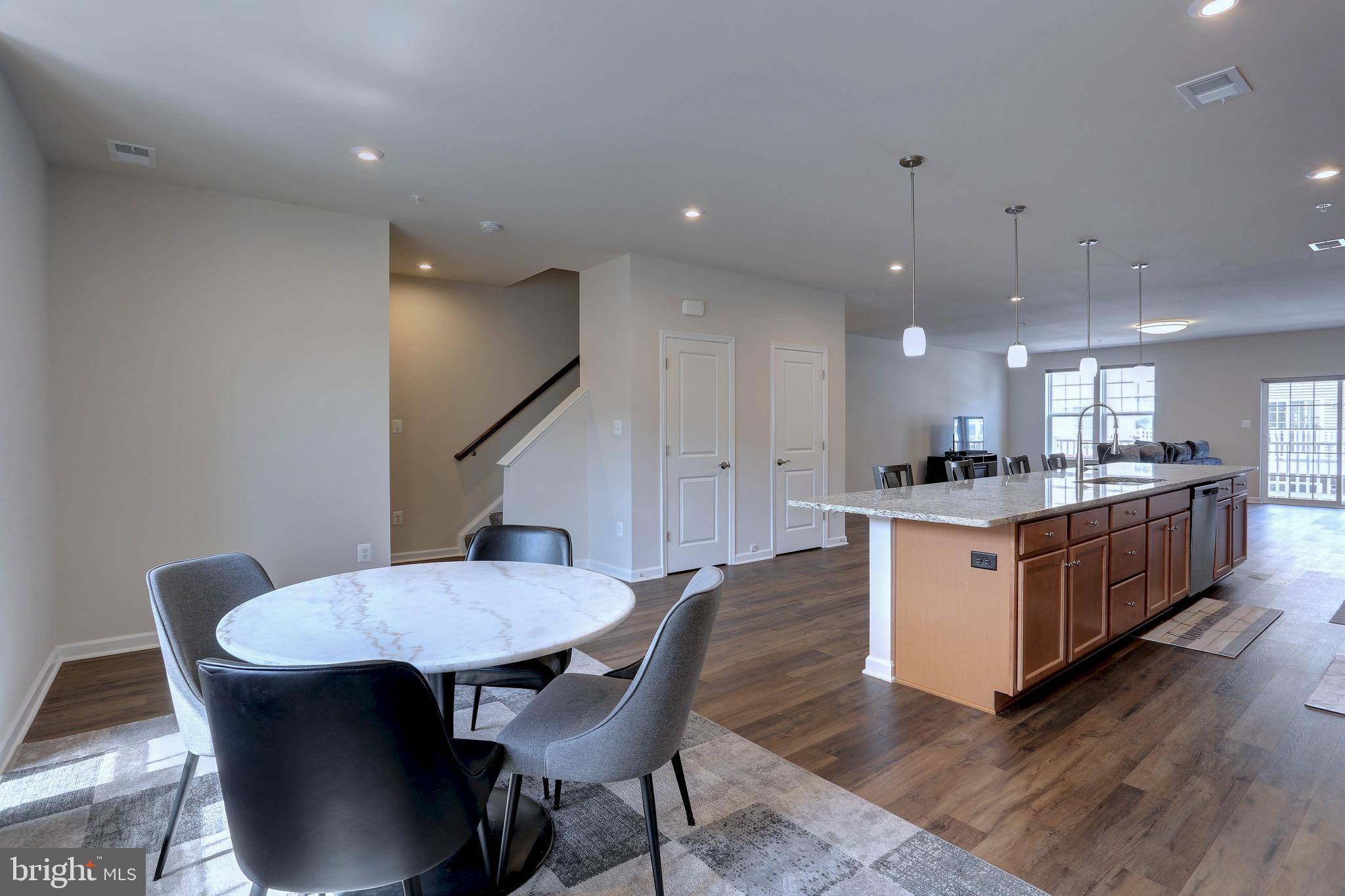 GLENN DALE COMMONS - Residential