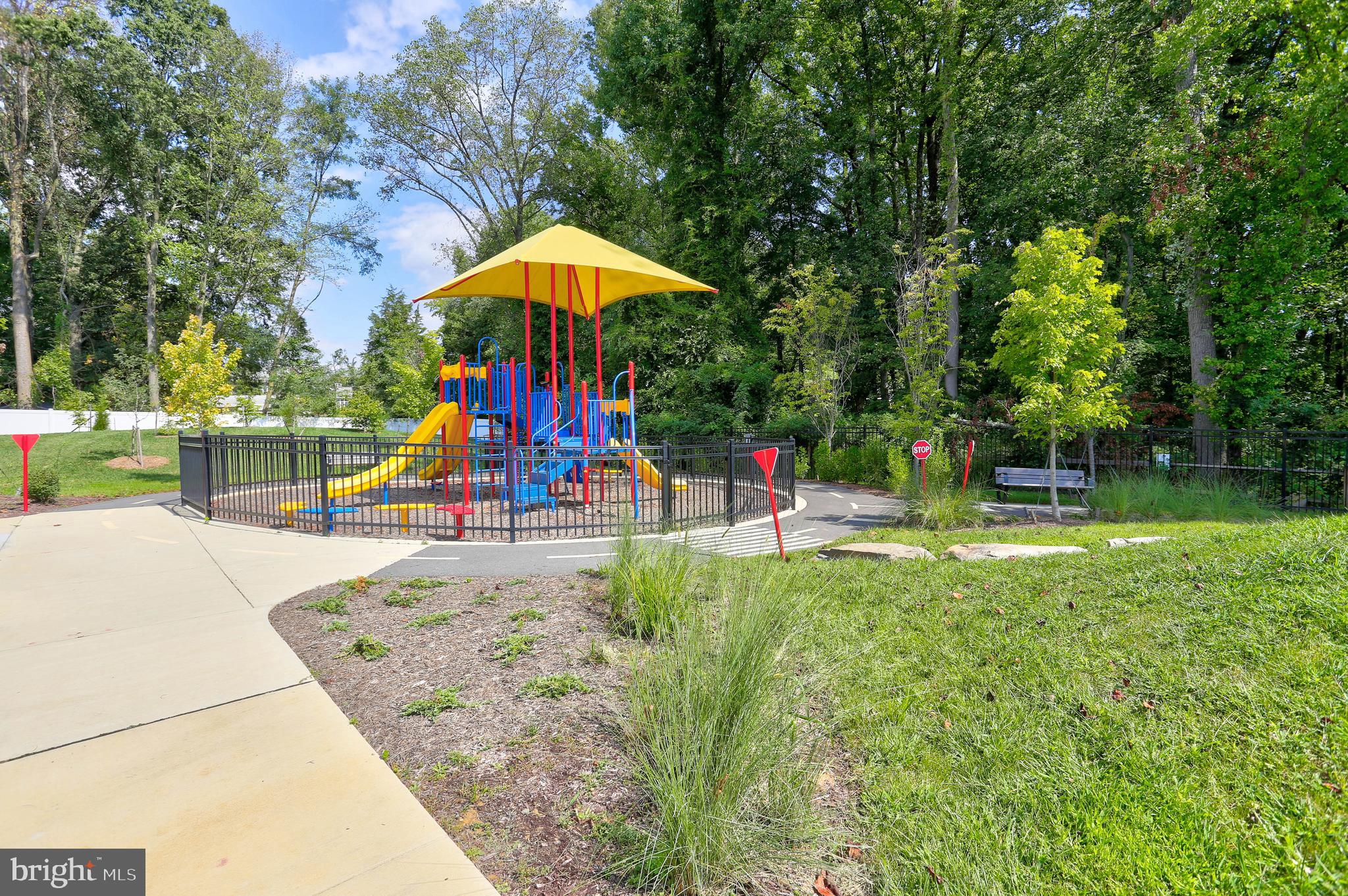 GLENN DALE COMMONS - Residential