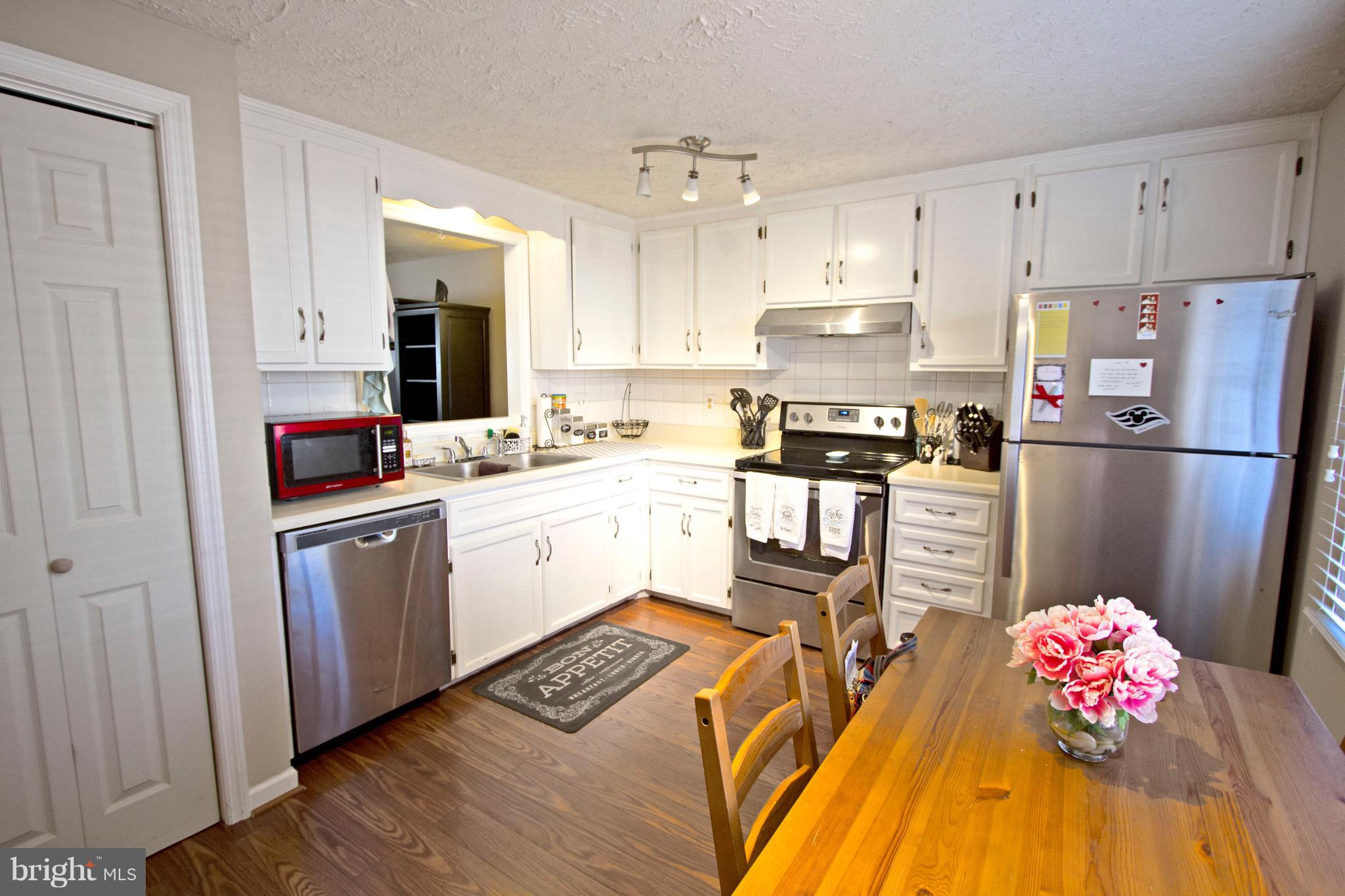 HUNTING QUARTERS - Residential