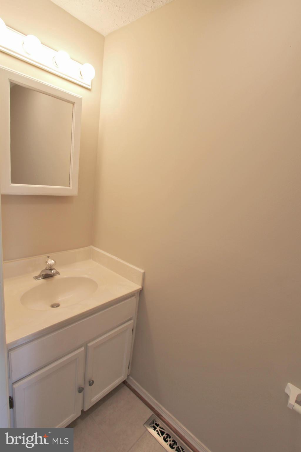 HUNTING QUARTERS - Residential