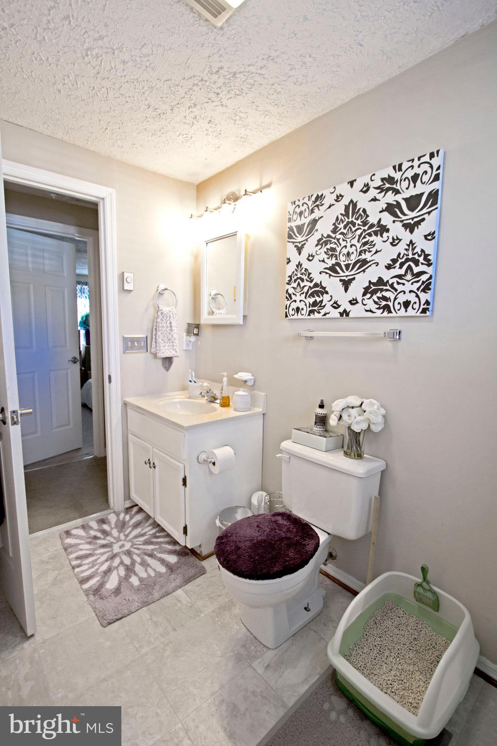 HUNTING QUARTERS - Residential