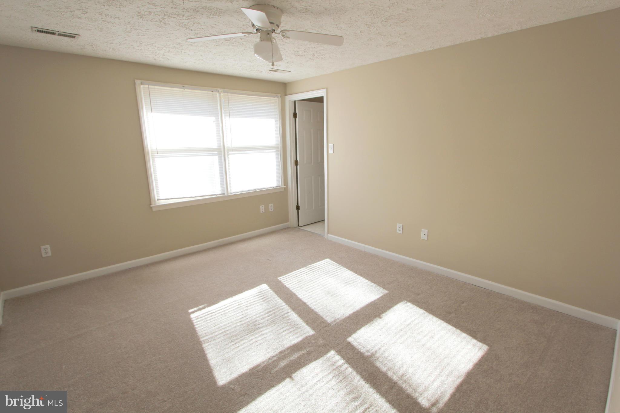 HUNTING QUARTERS - Residential