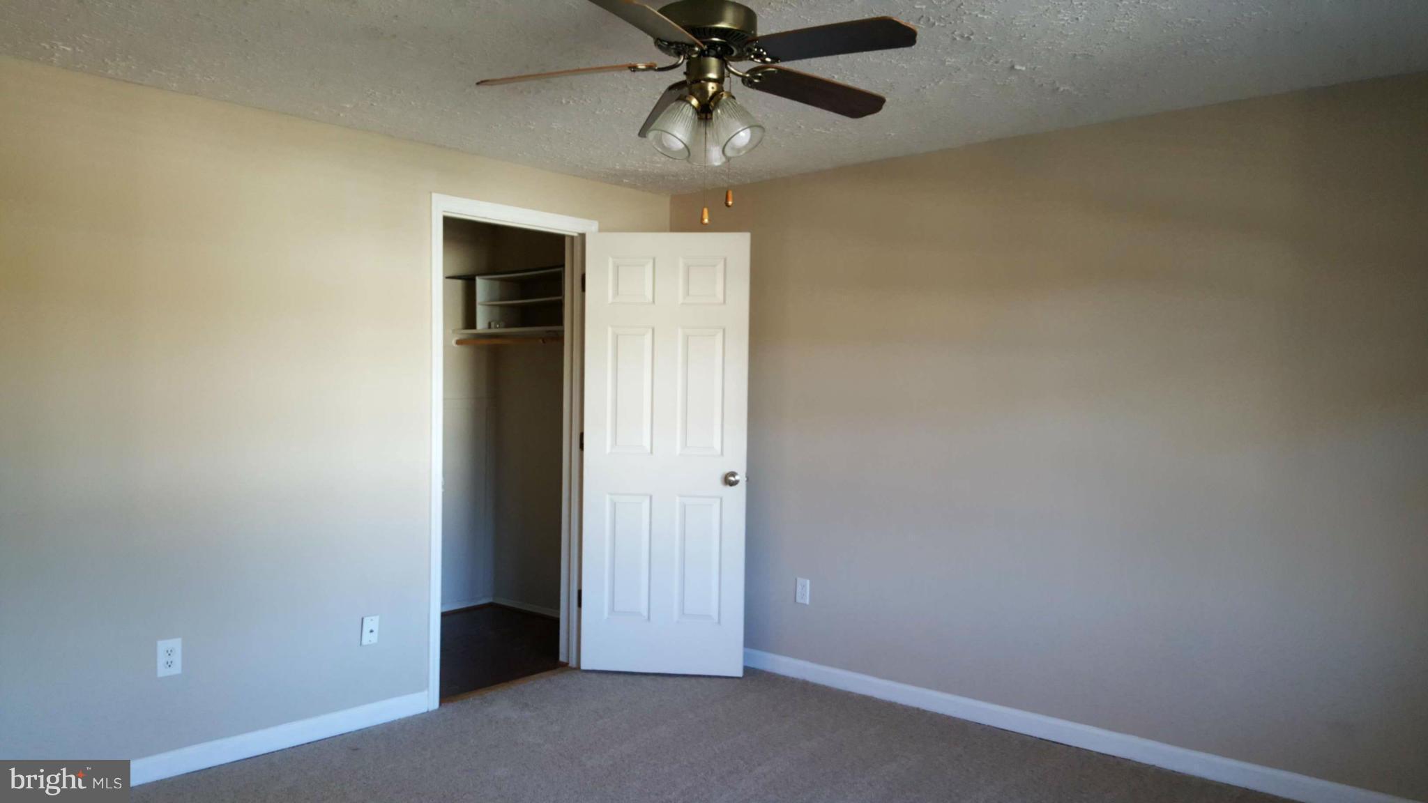 HUNTING QUARTERS - Residential