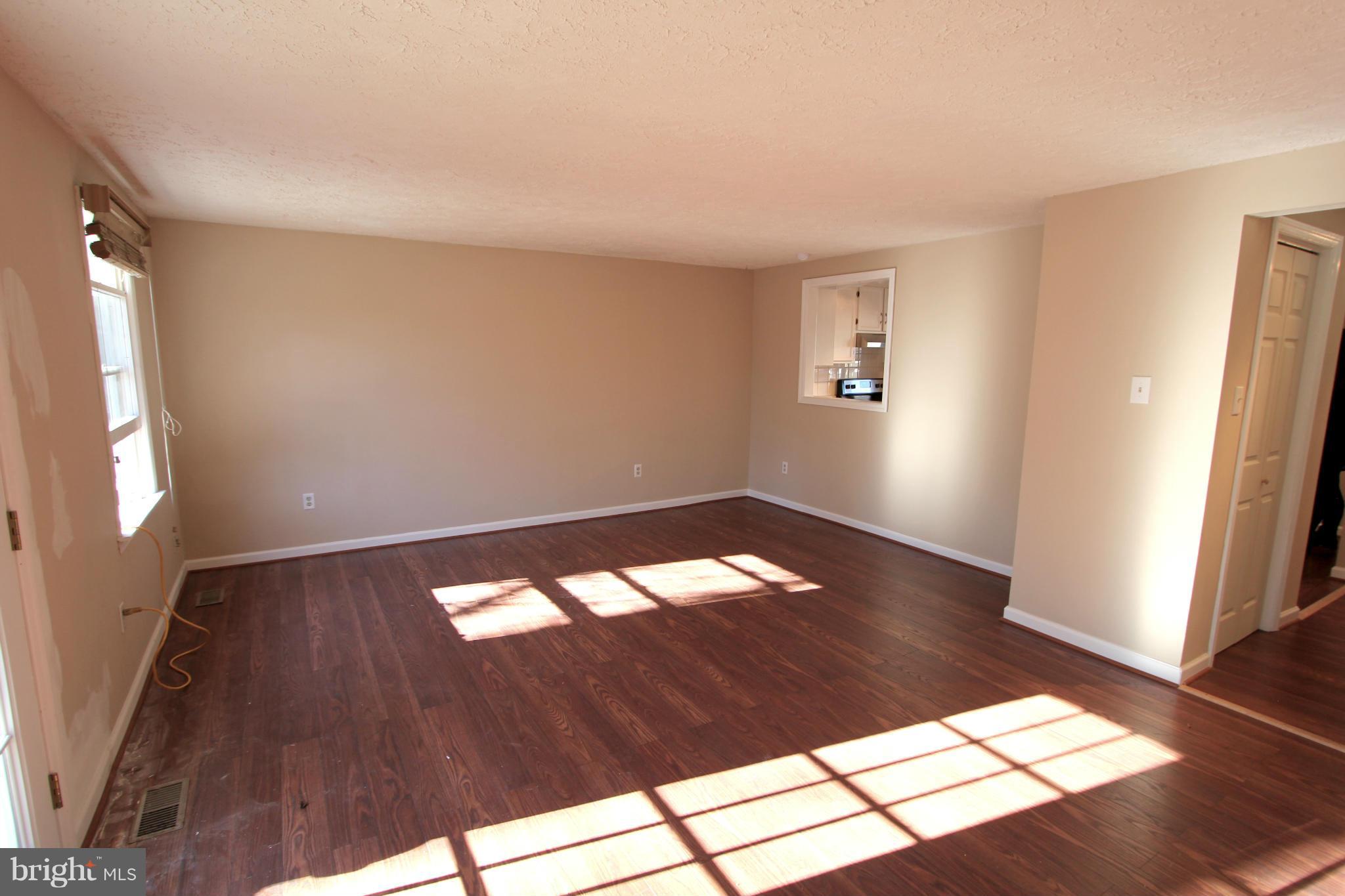 HUNTING QUARTERS - Residential