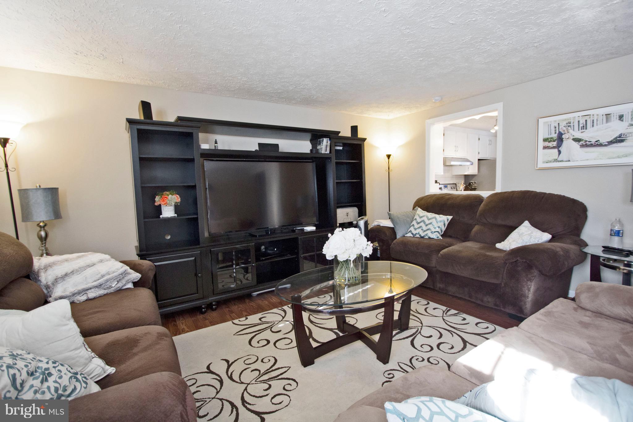 HUNTING QUARTERS - Residential