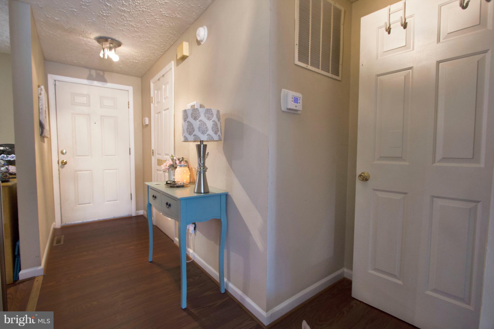 HUNTING QUARTERS - Residential