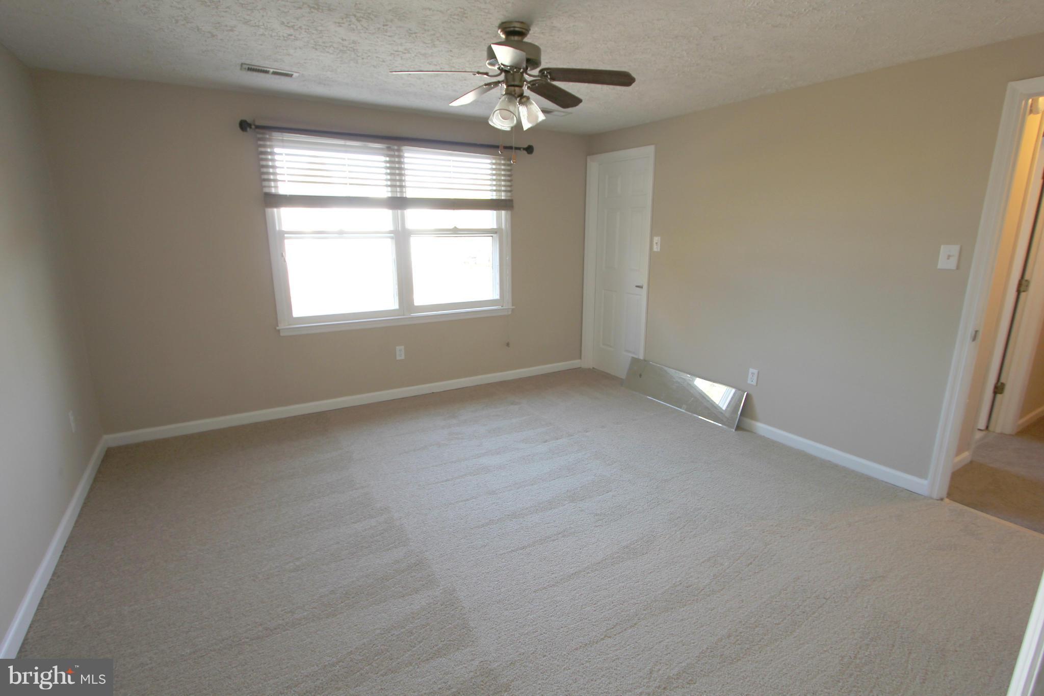 HUNTING QUARTERS - Residential