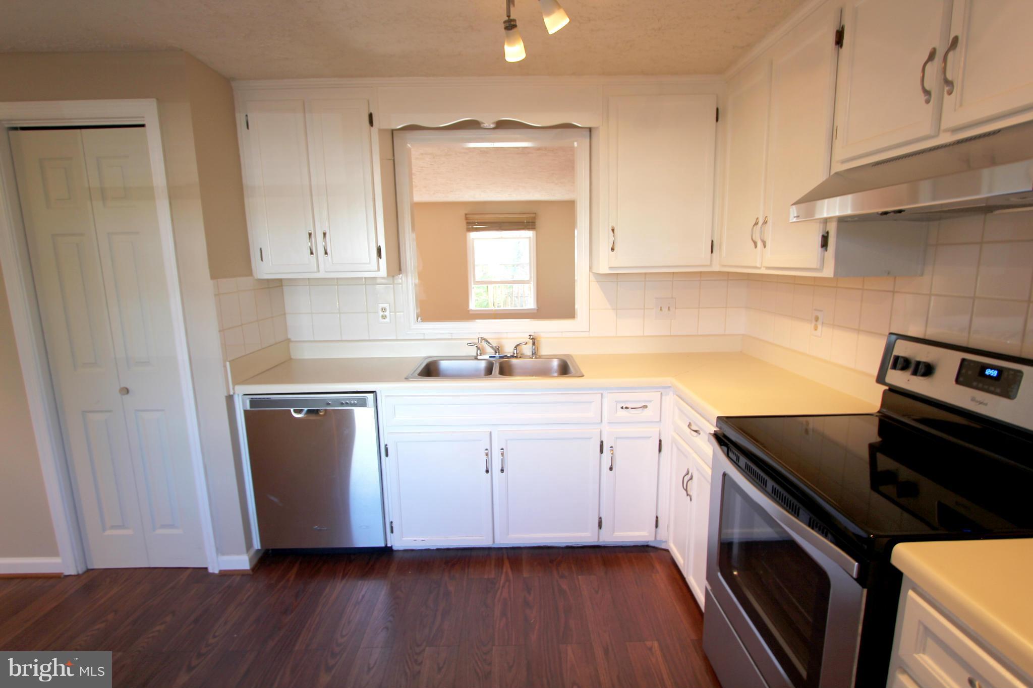 HUNTING QUARTERS - Residential