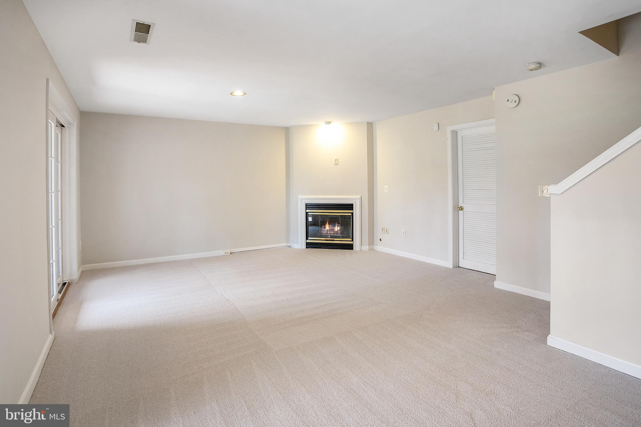 COMPTON VILLAGE - Residential