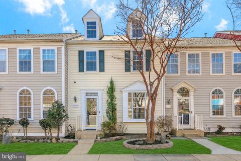 Photo of 14317 Flomation Court, CENTREVILLE, VA 20121 (MLS # VAFX2288030)