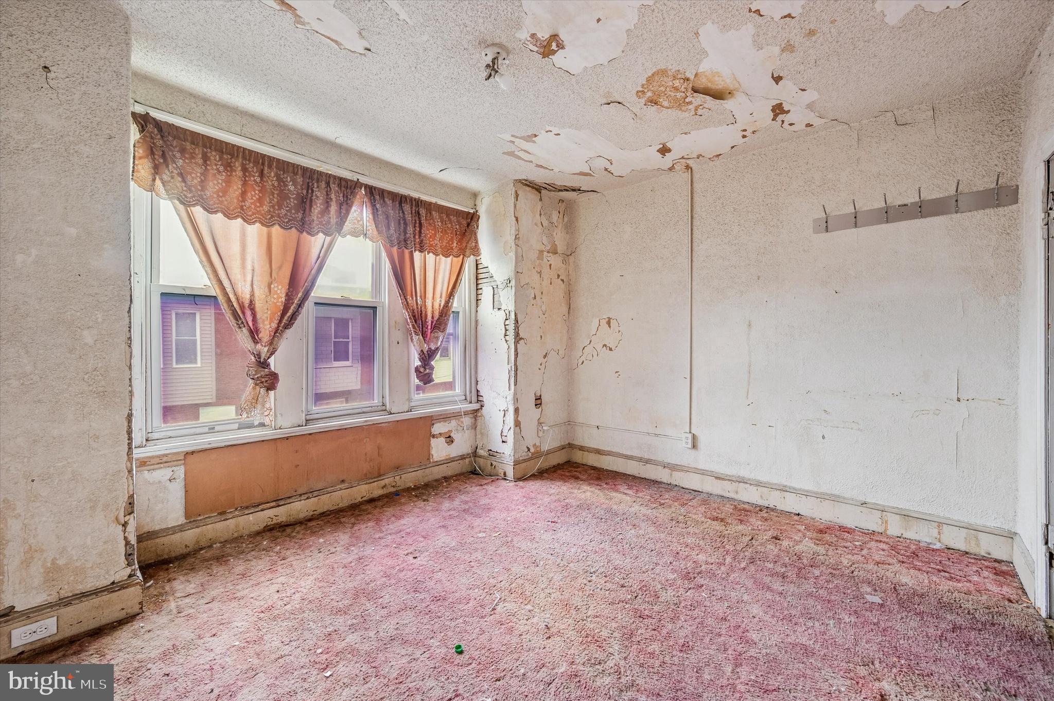 KENSINGTON - Residential