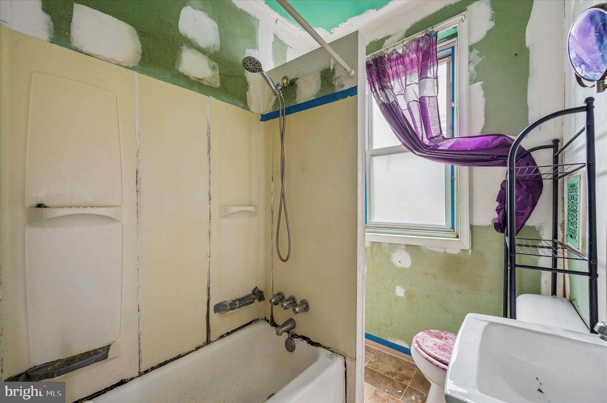 KENSINGTON - Residential