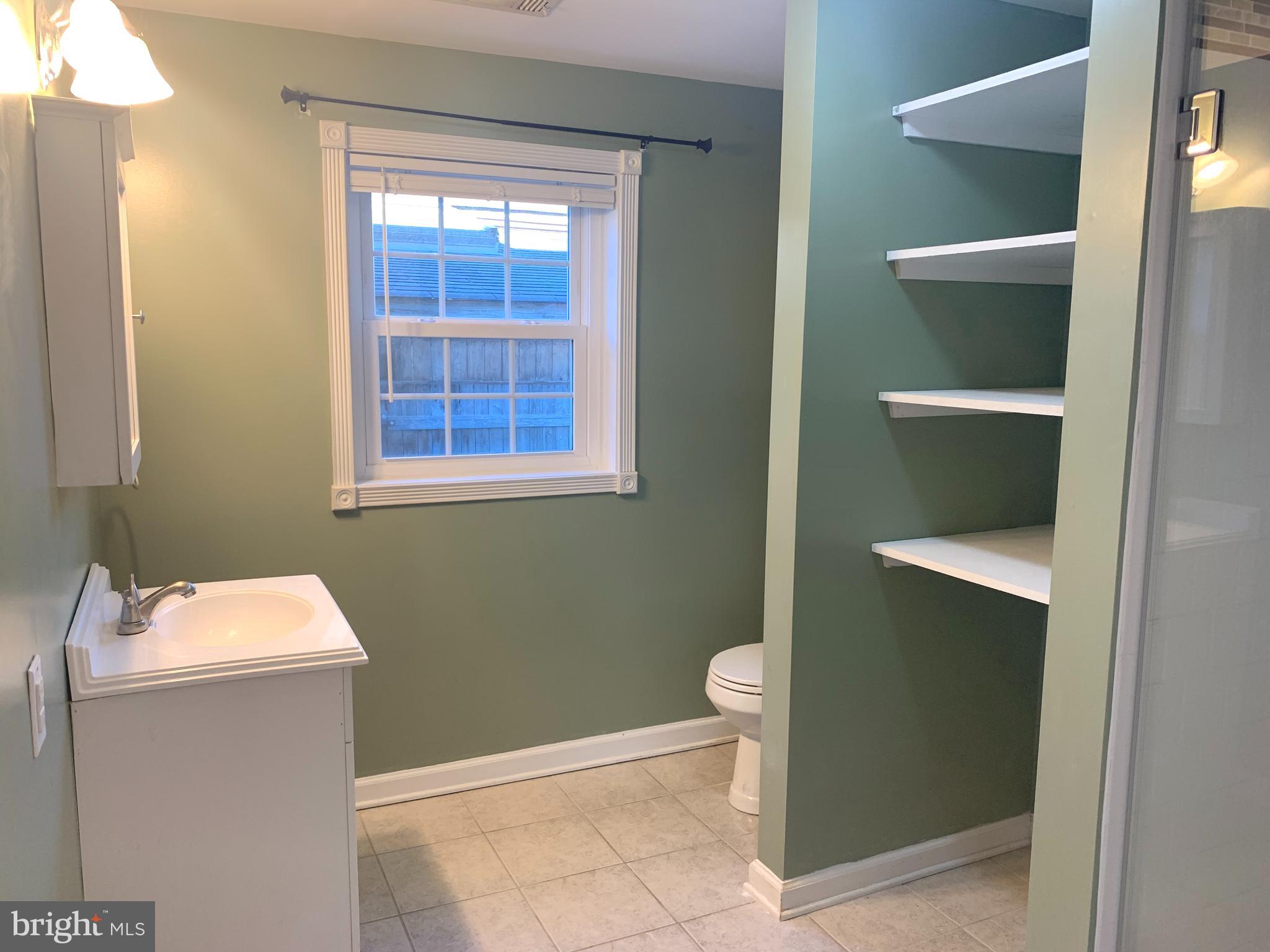 POWHATAN BEACH - Residential Lease