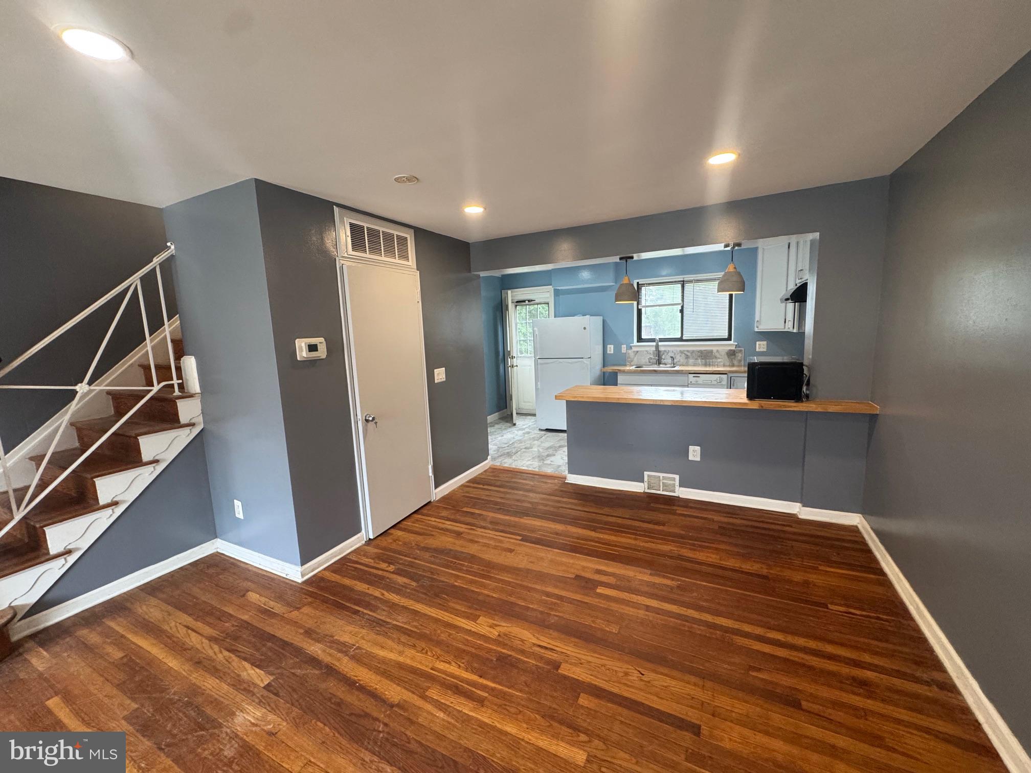 3525 MANOR WOOD DRIVE