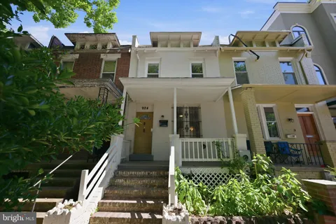 MLS: DCDC2262776