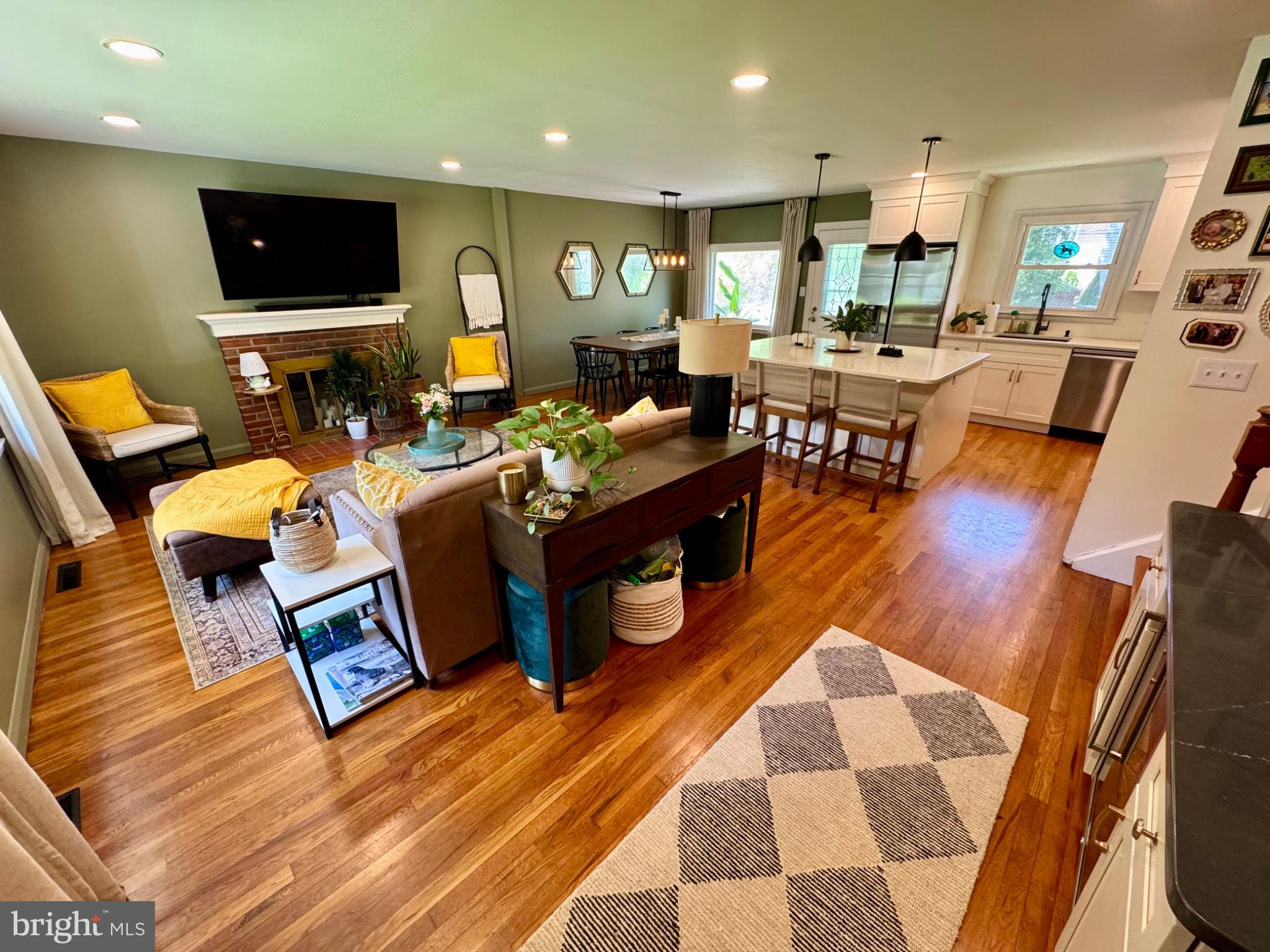 1005 SEDWICK DRIVE