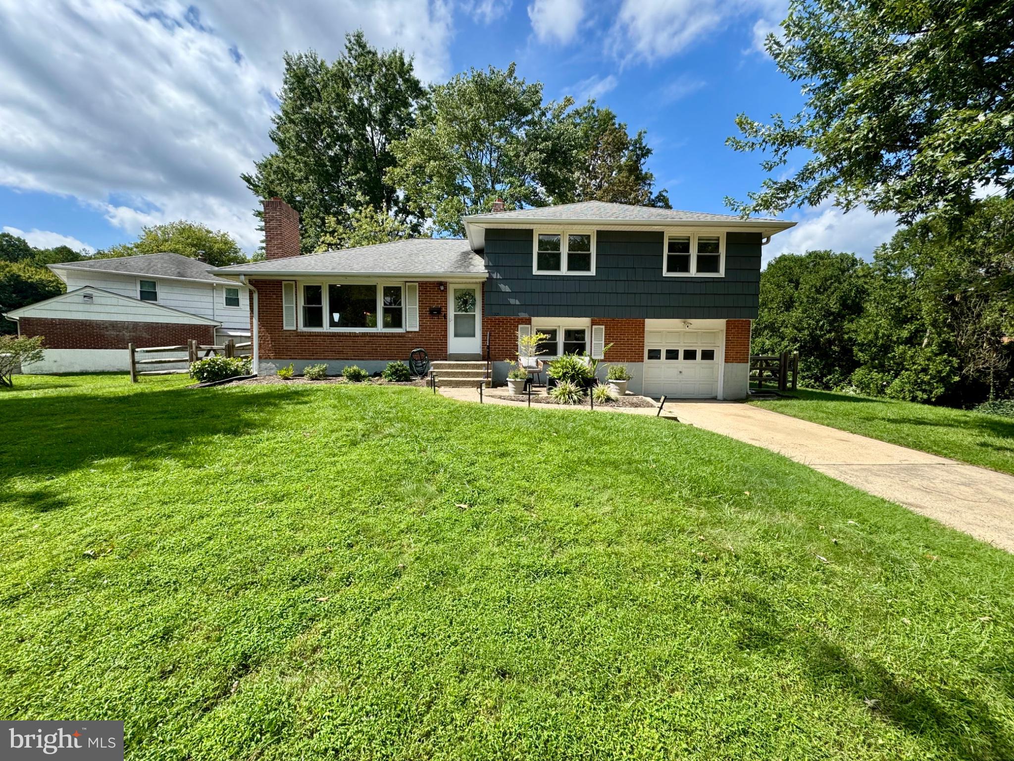 1005 SEDWICK DRIVE