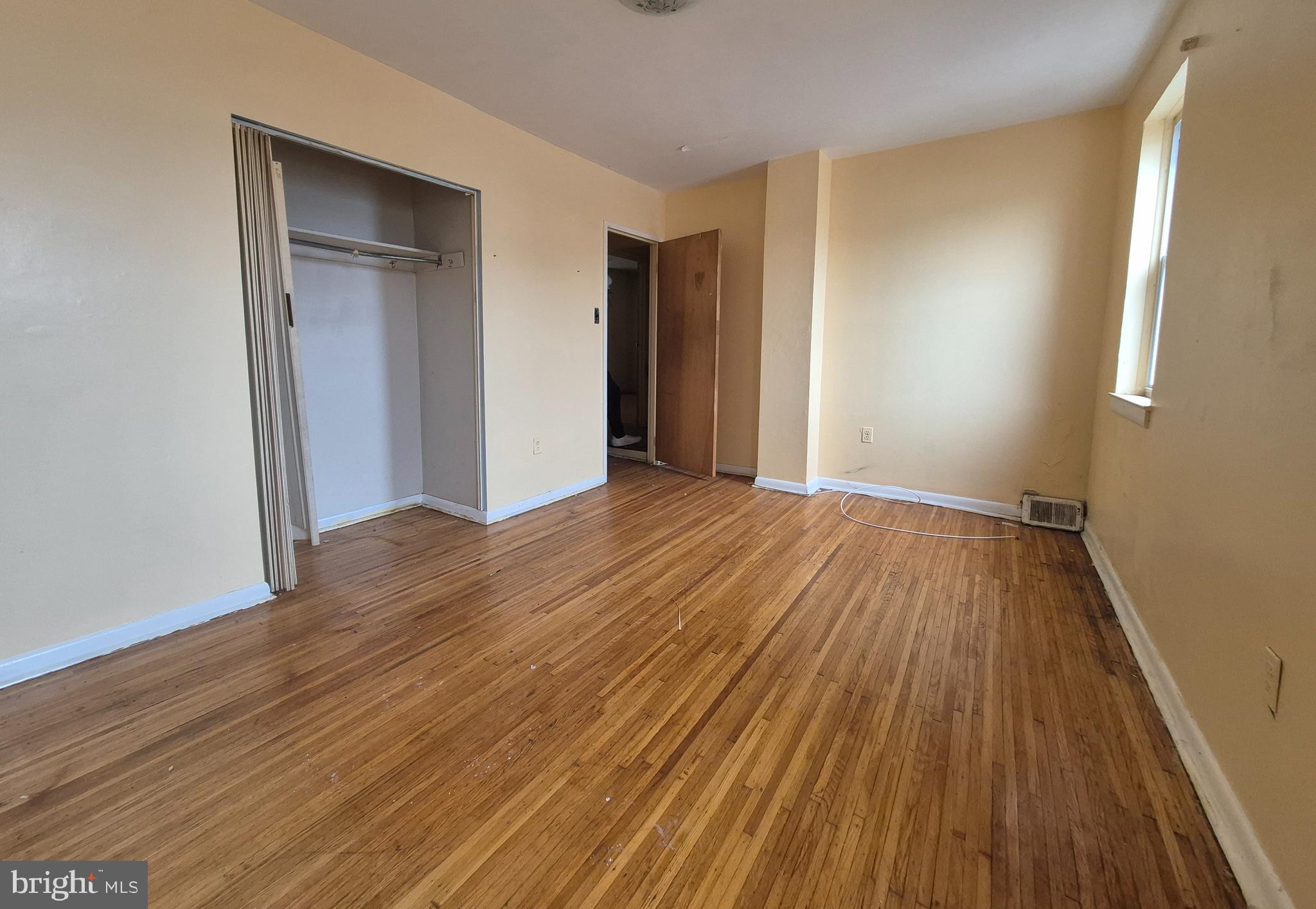 227 E SPRINGER STREET 29