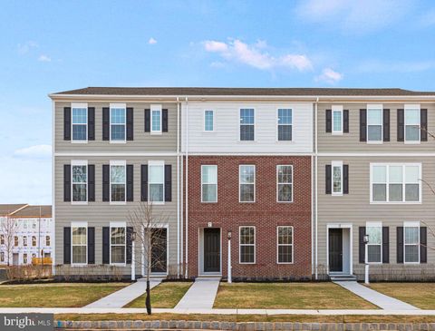 Townhouse For Sale - 7 Sage Street<br/> CARLISLE, PA 17015