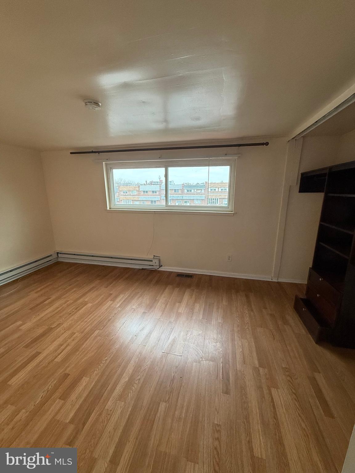 YORKTOWN - Residential