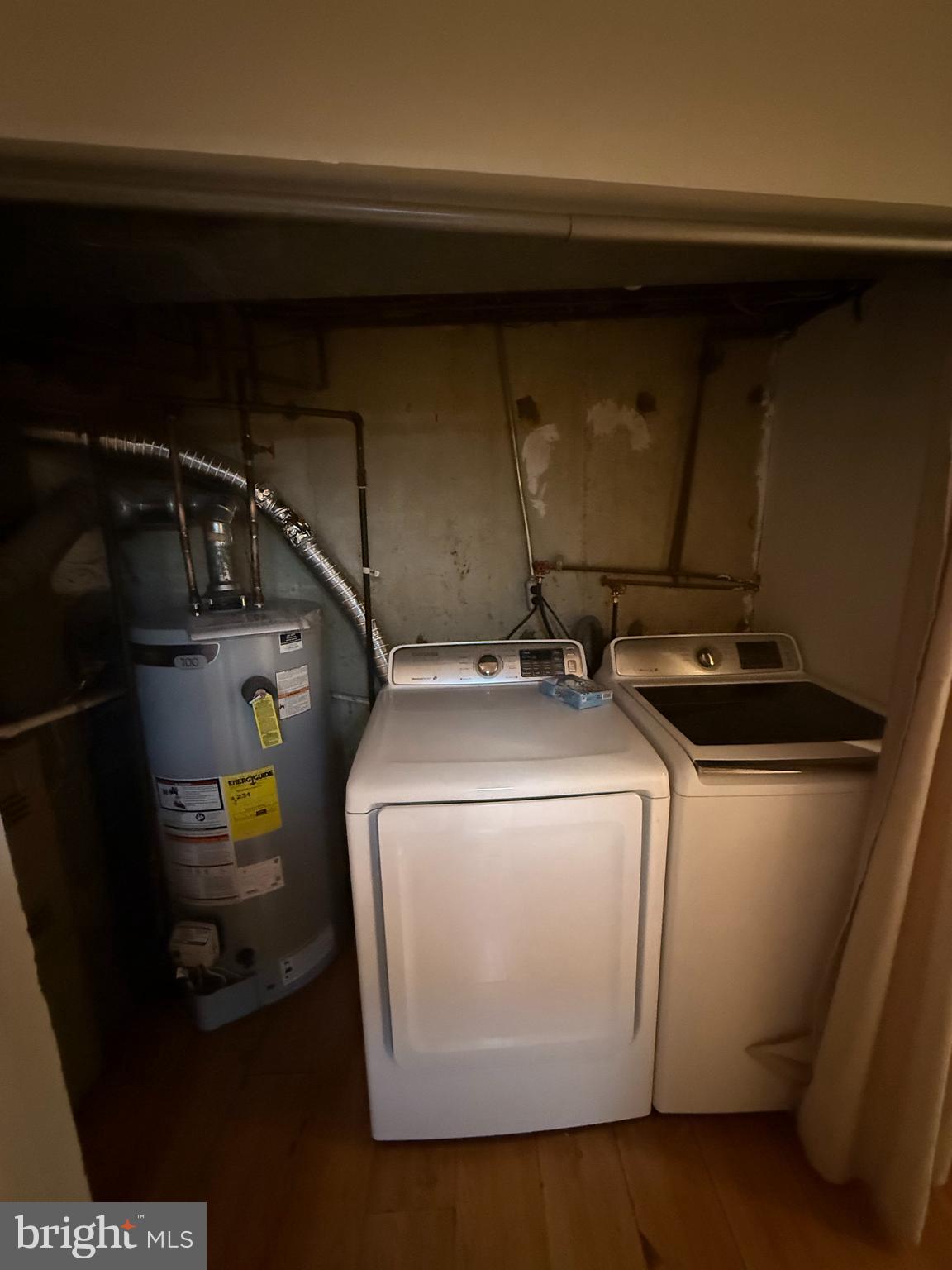 YORKTOWN - Residential