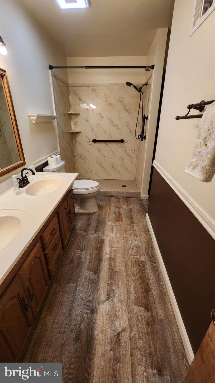 FARMING RIDGE - Residential