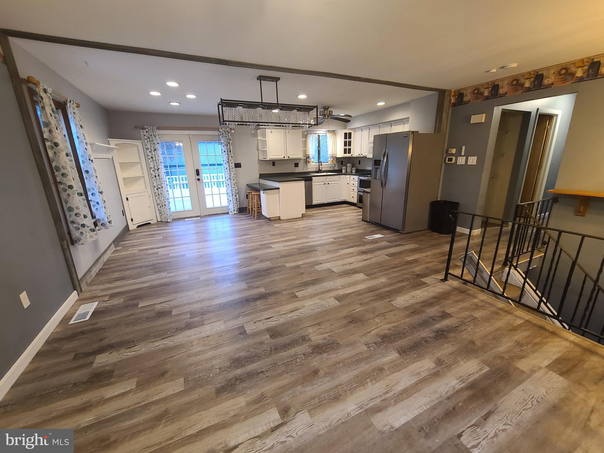 FARMING RIDGE - Residential