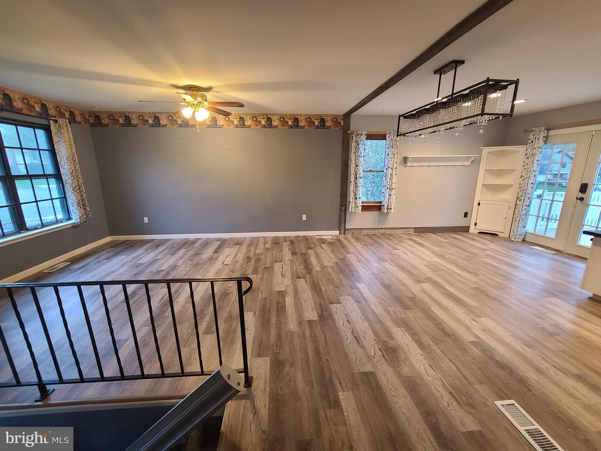 FARMING RIDGE - Residential