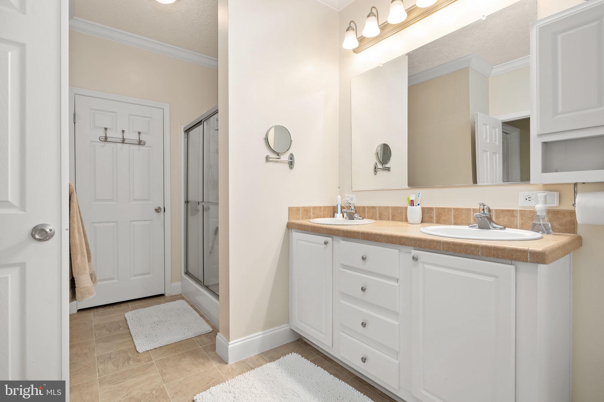 CABIN POINT / GLEBE HARBOR - Residential