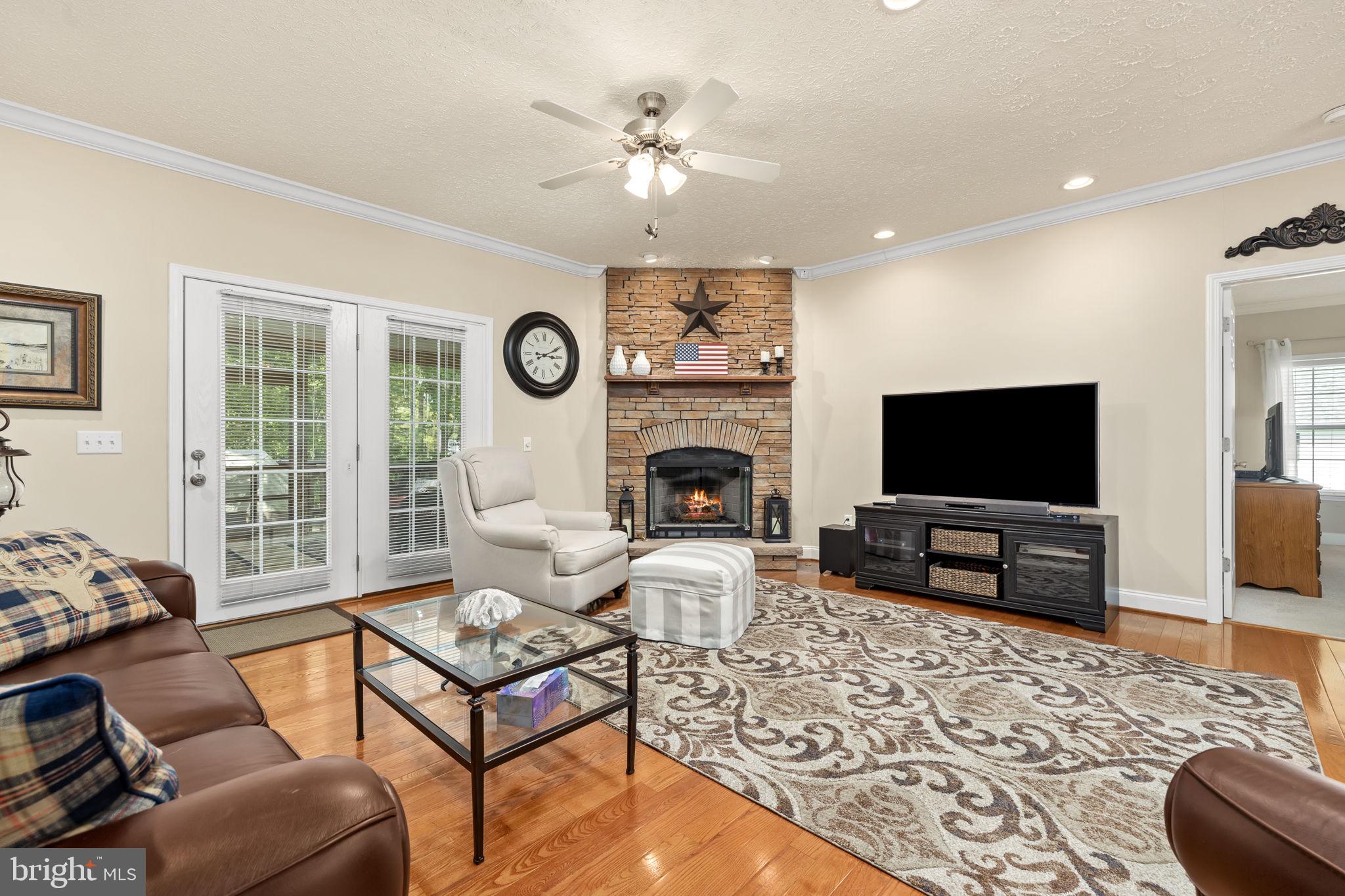 CABIN POINT / GLEBE HARBOR - Residential