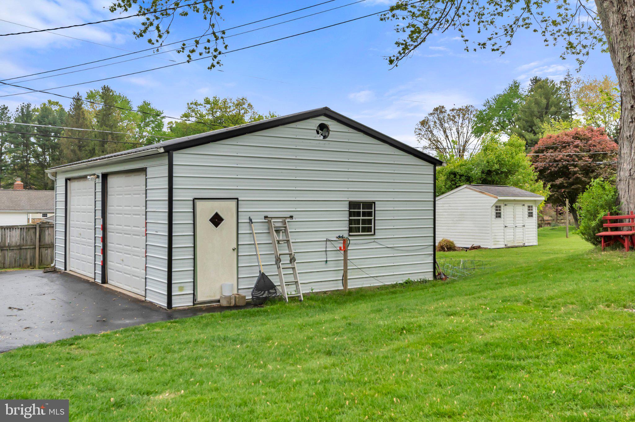 COLONIAL ACRES - Residential