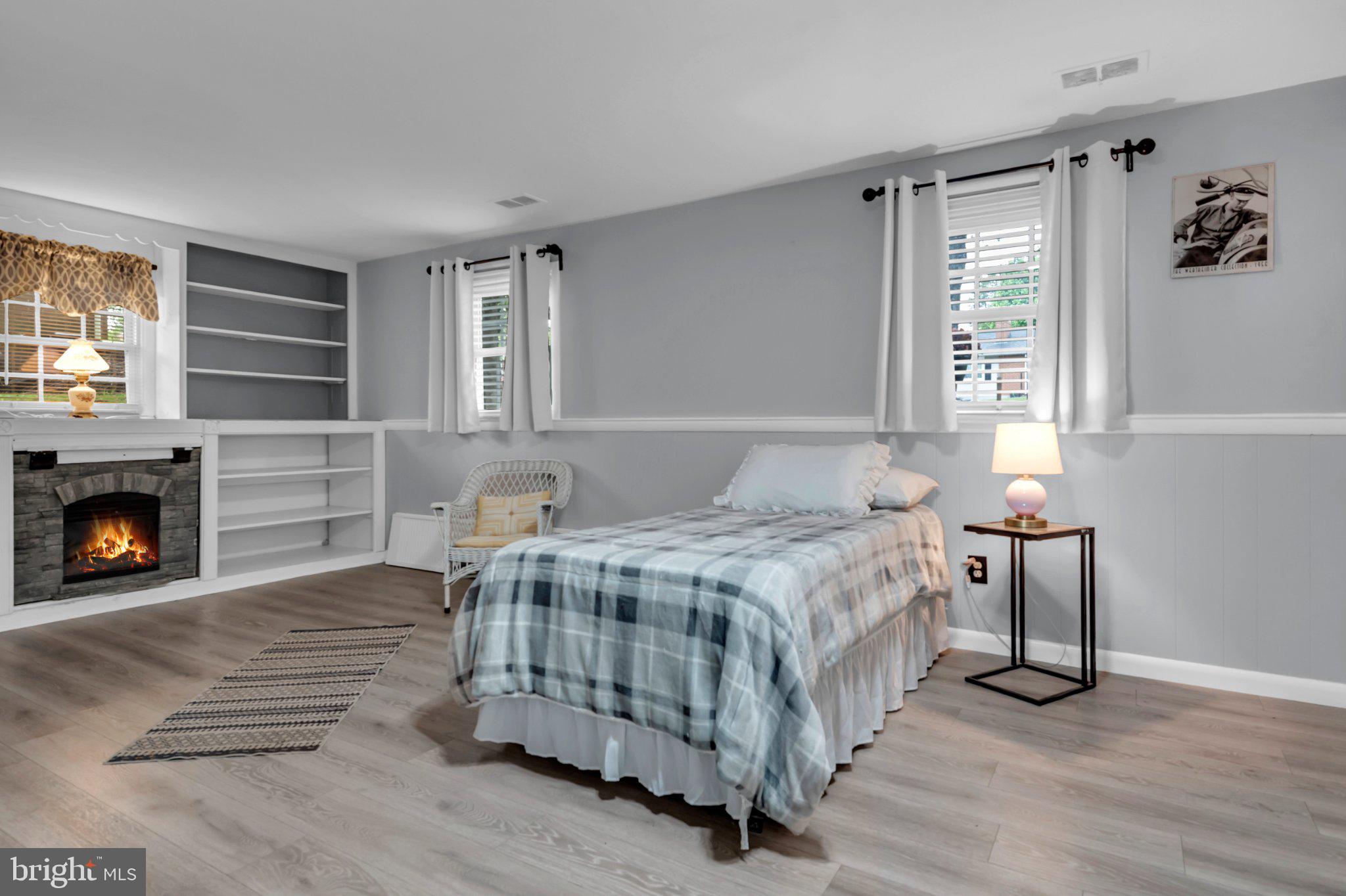 COLONIAL ACRES - Residential