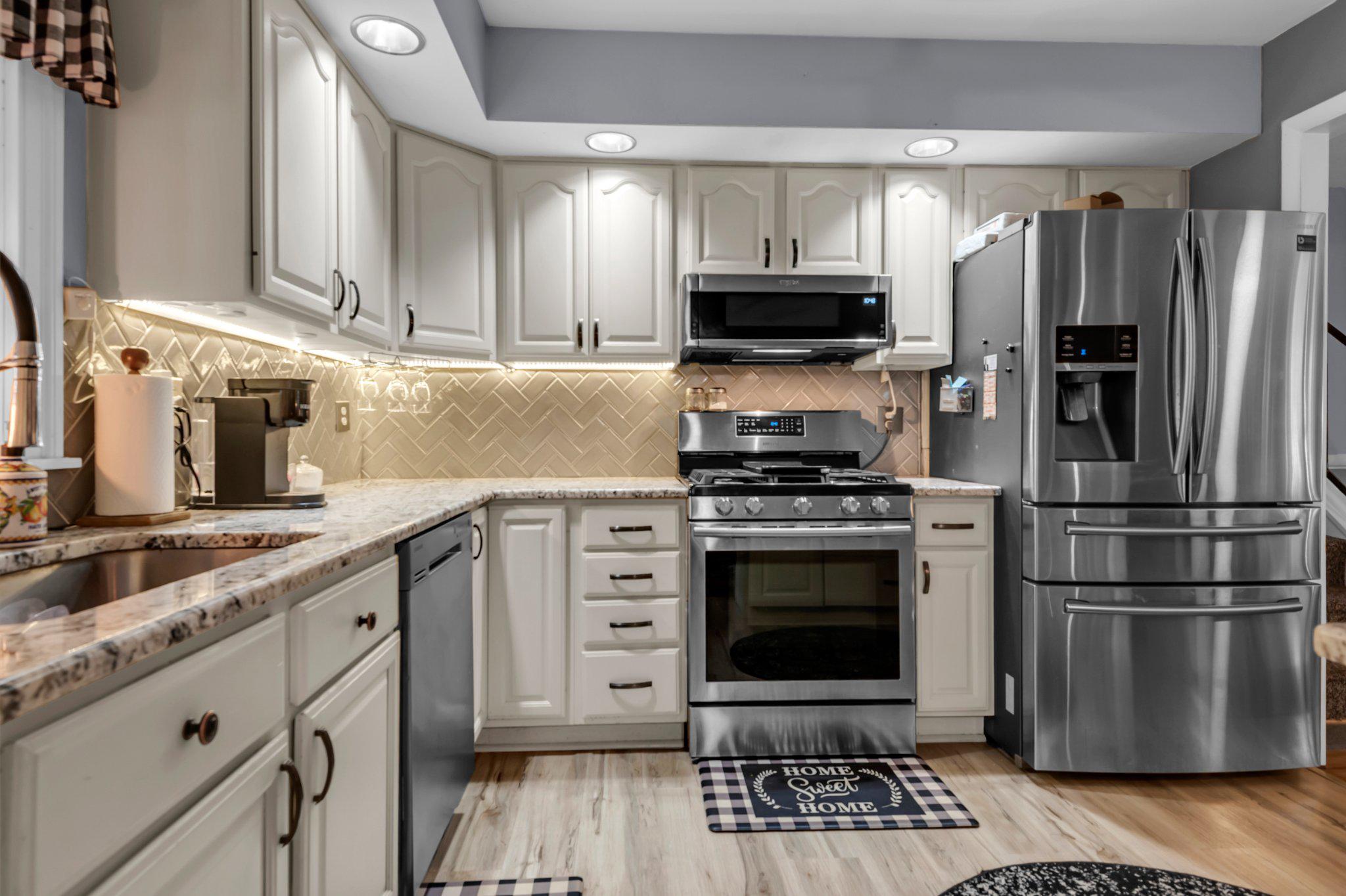 COLONIAL ACRES - Residential