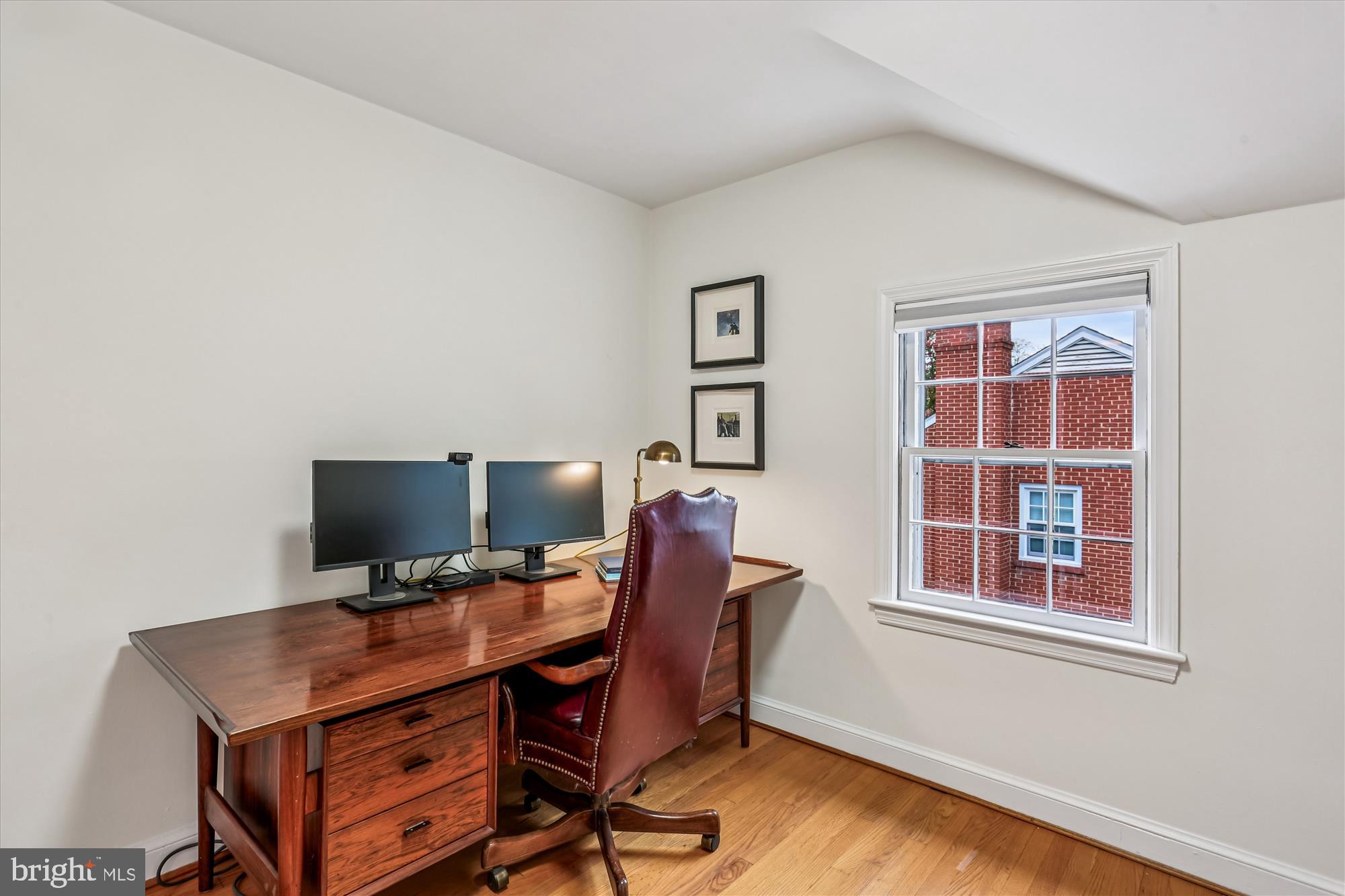 WOODACRES - Residential