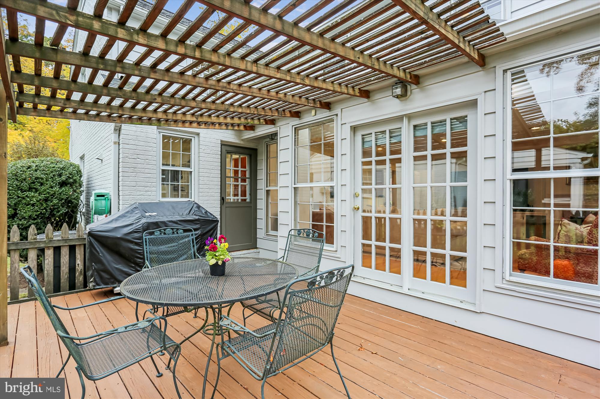 WOODACRES - Residential