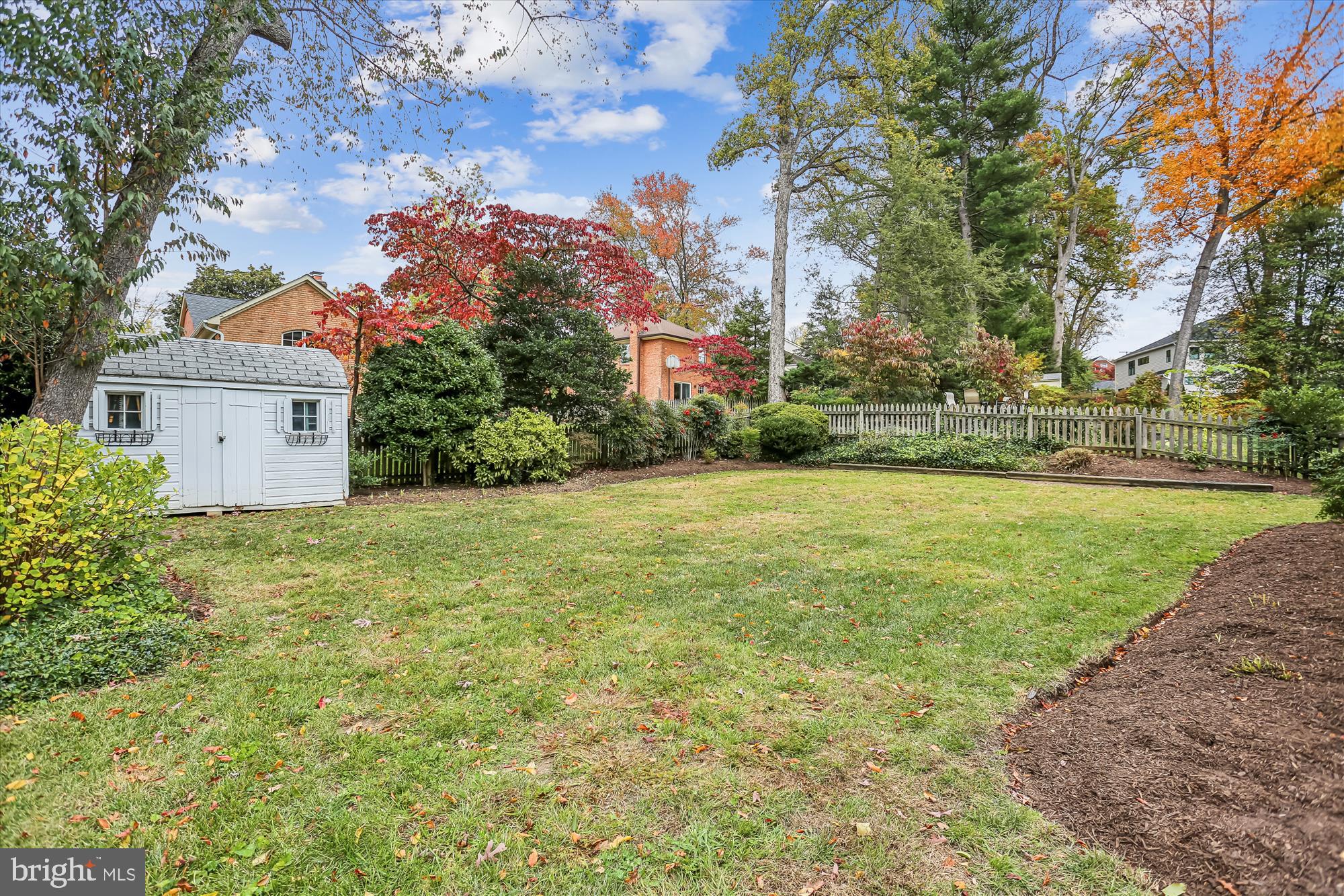 WOODACRES - Residential