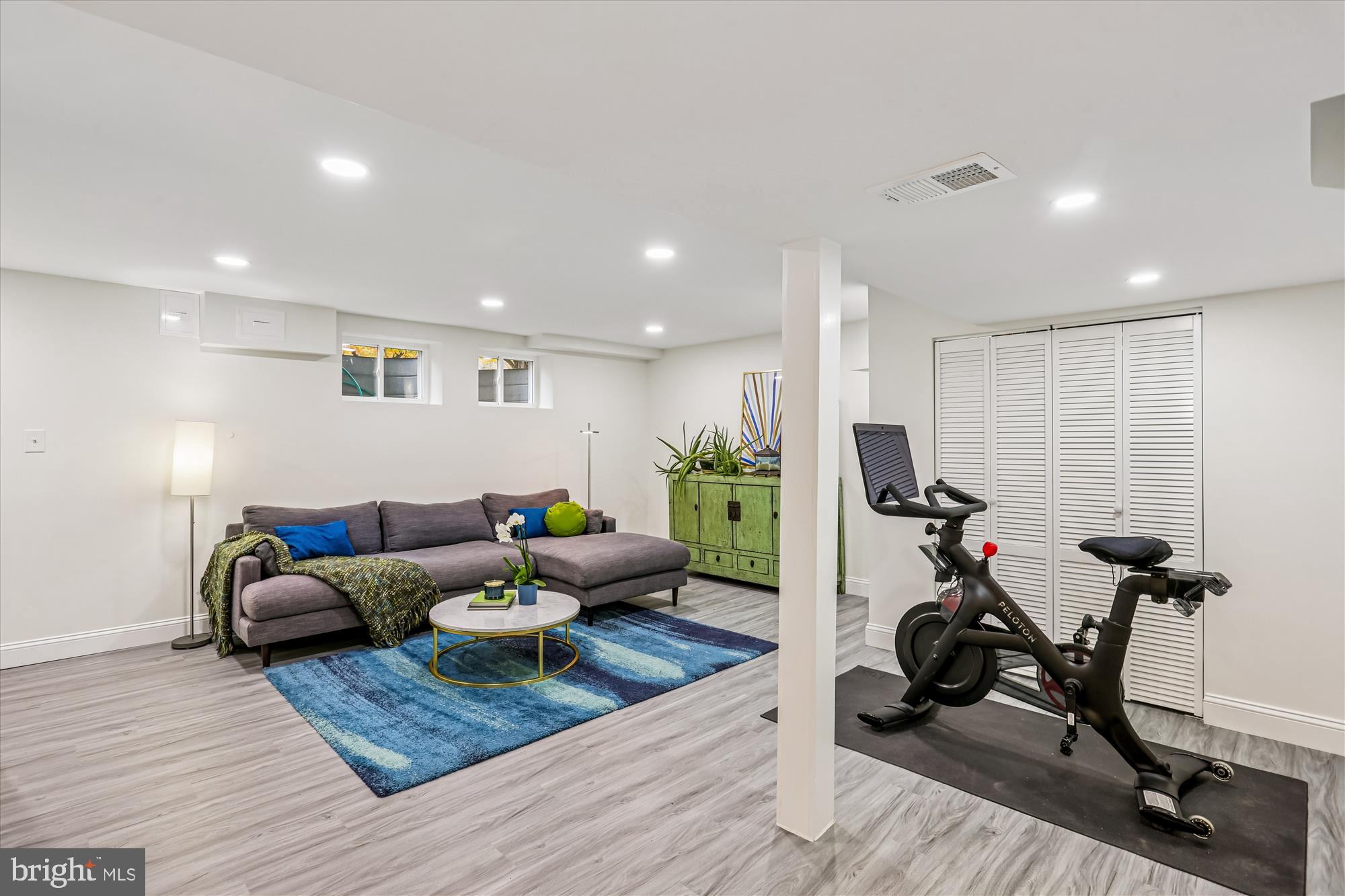 WOODACRES - Residential