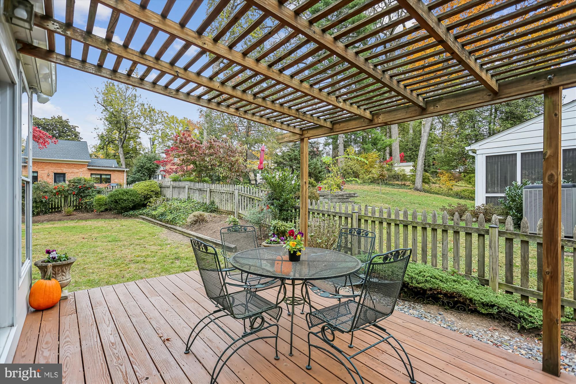 WOODACRES - Residential