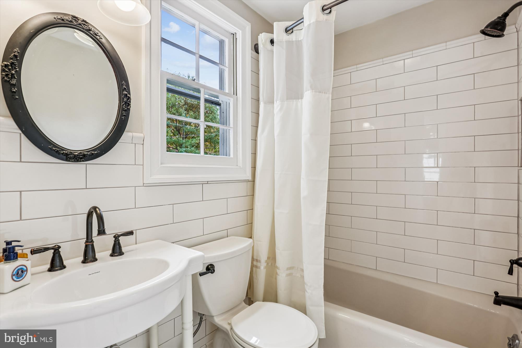 WOODACRES - Residential