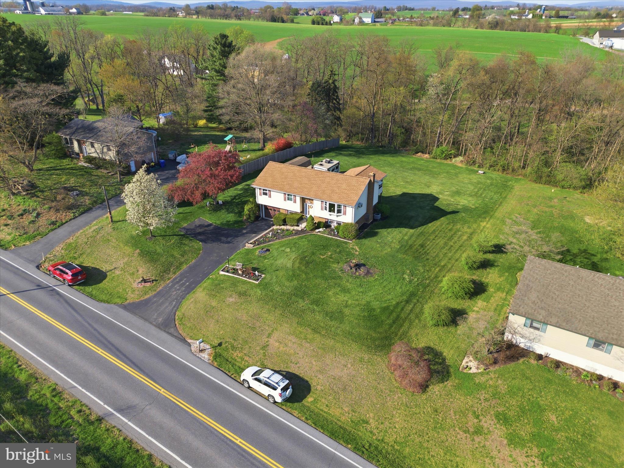 325 N COLEBROOK ROAD