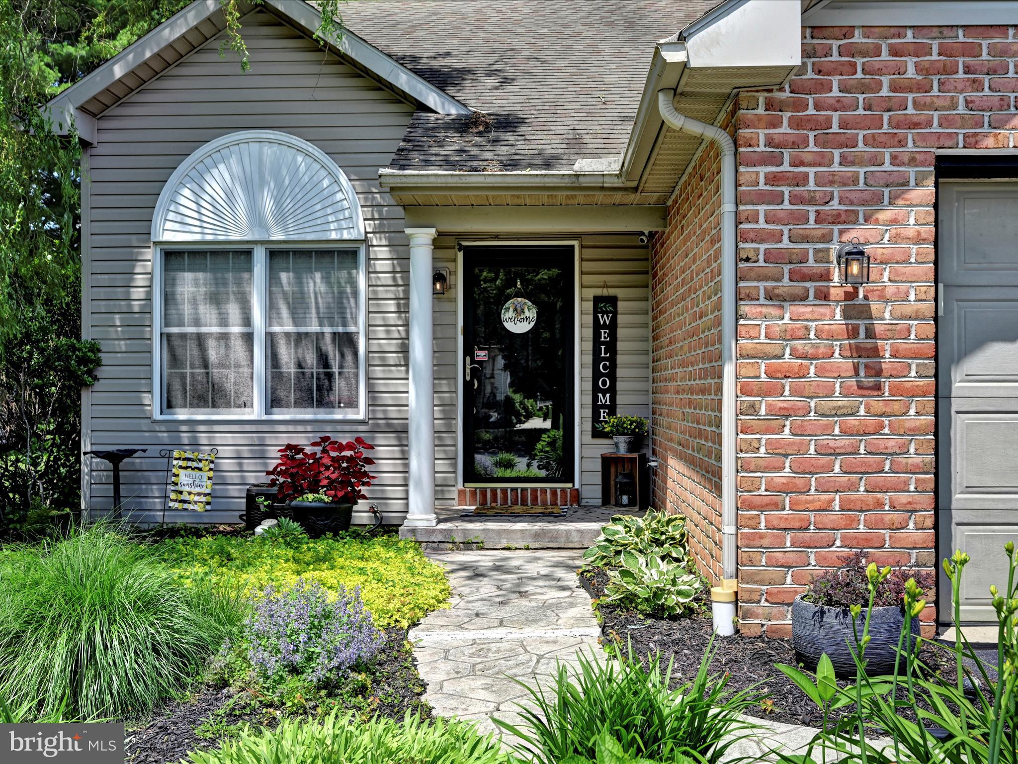 622 PONDSIDE LANE