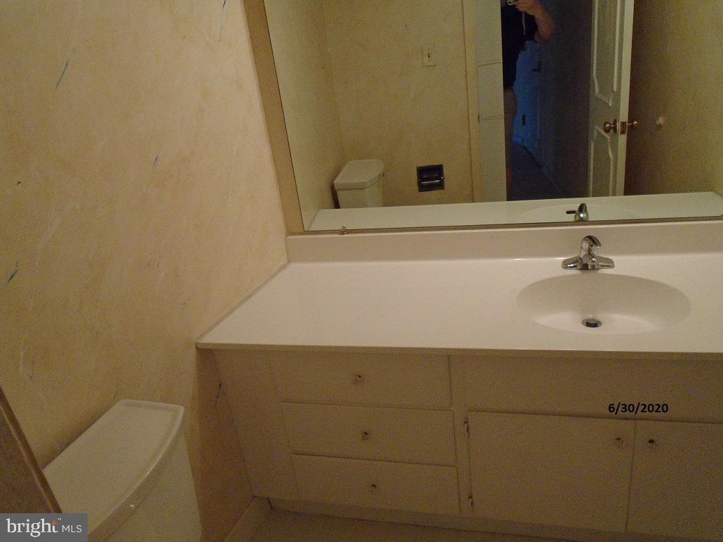 VALLEY FORGE TOWER - Residential