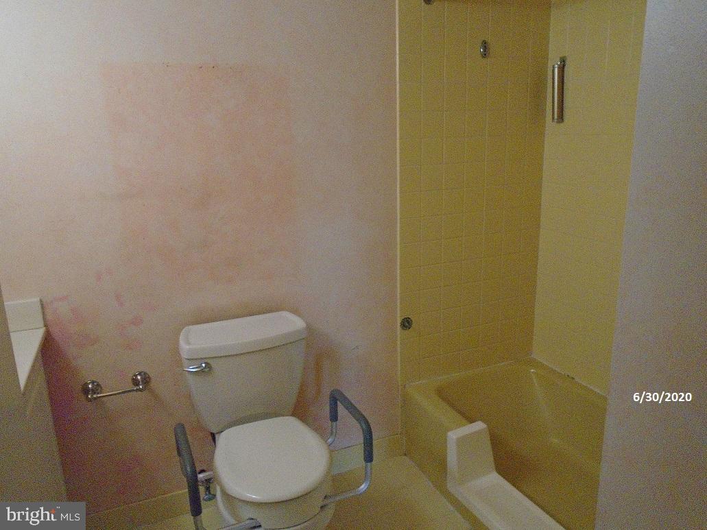 VALLEY FORGE TOWER - Residential