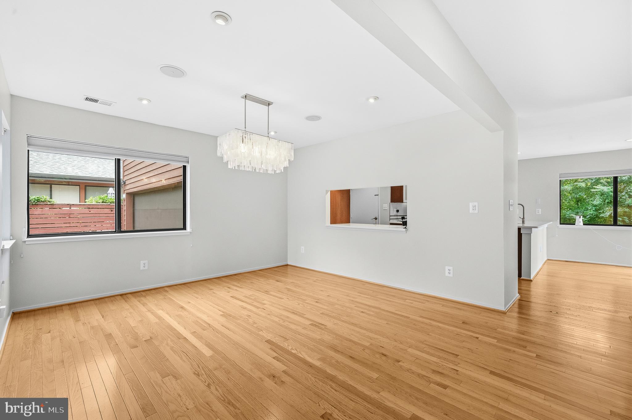 2105 SOUTH BAY LANE