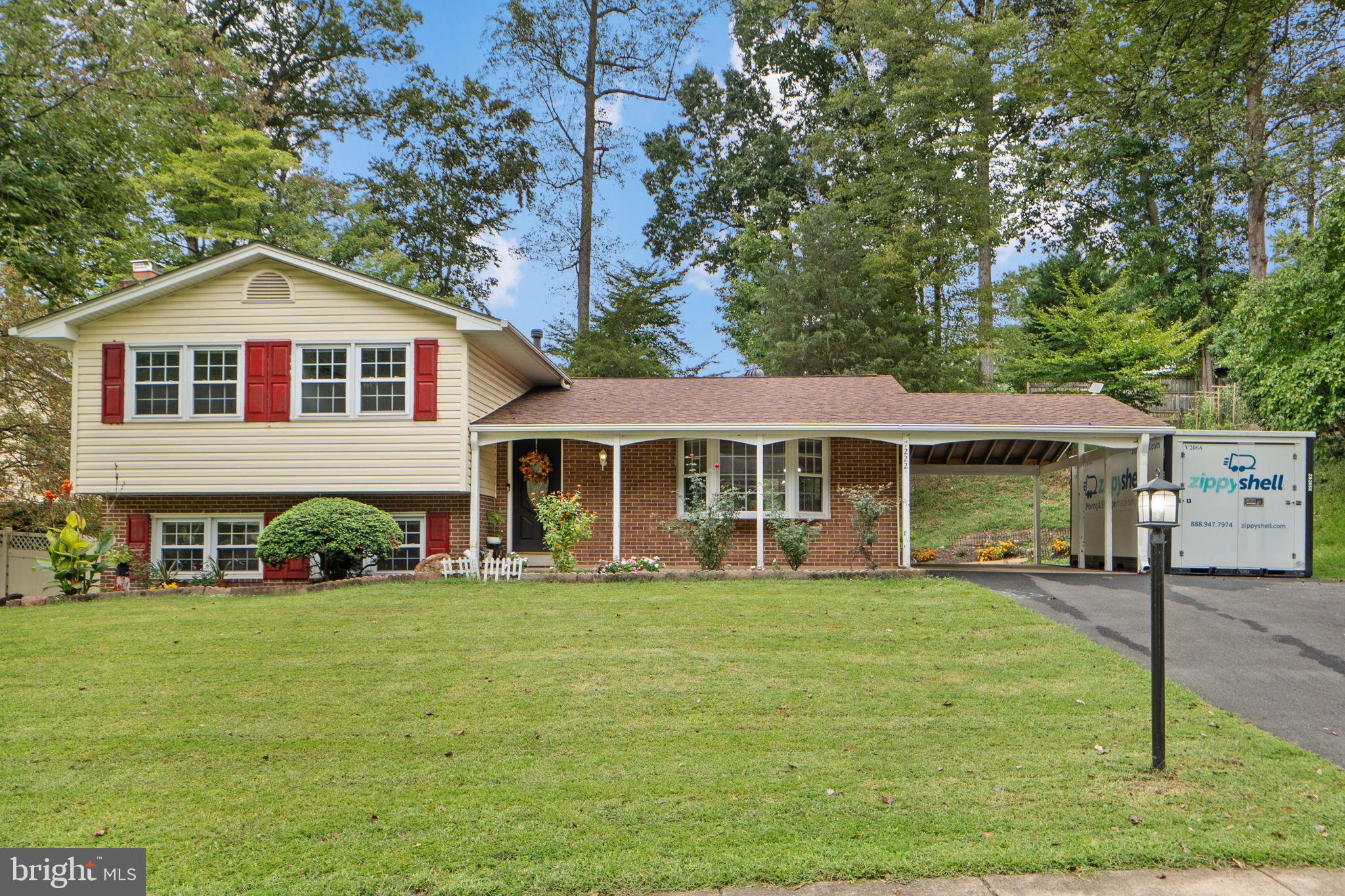 7222 WILLOW OAK PLACE