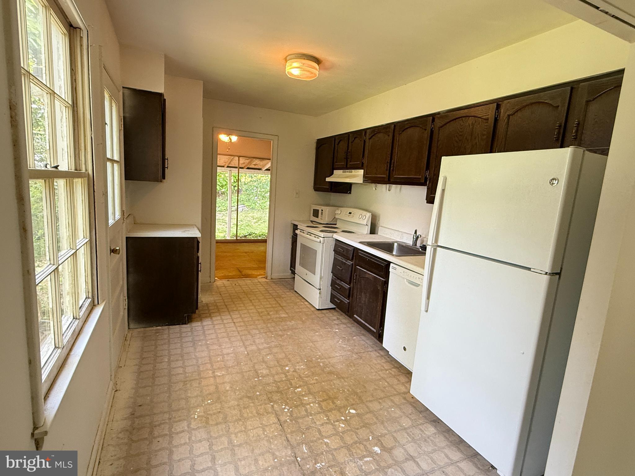 LAKE RIDGE - Residential