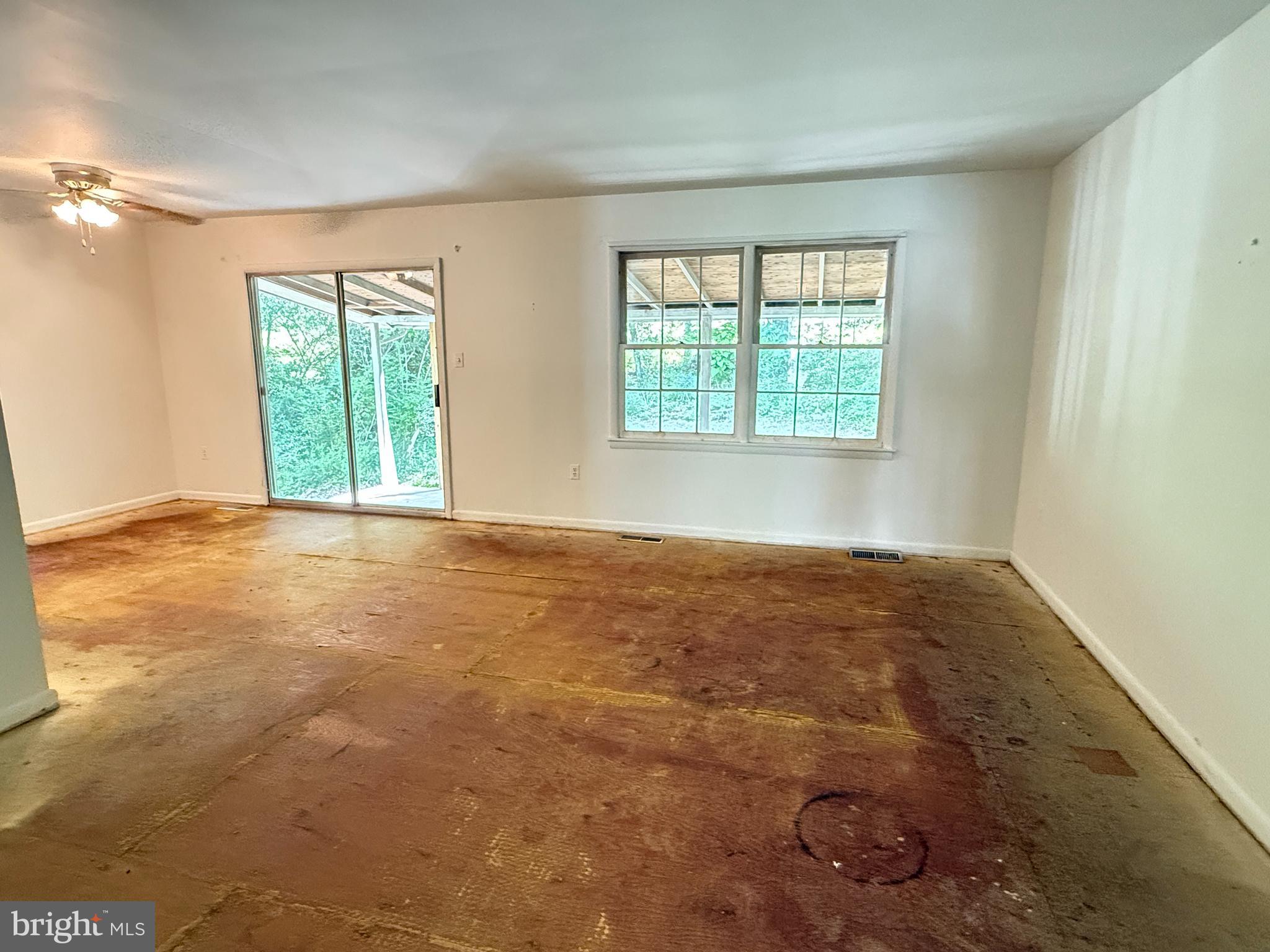 LAKE RIDGE - Residential